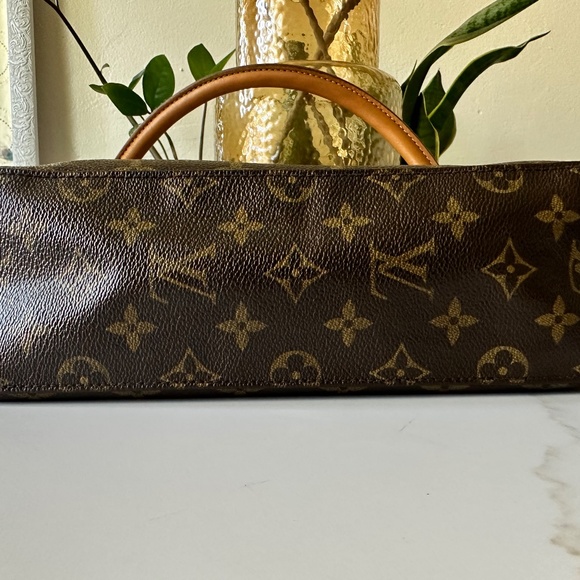 Vintage LV Mini Looping Bag - DC: MI0092 - Includes Cert of Authentication - Picture 11 of 16